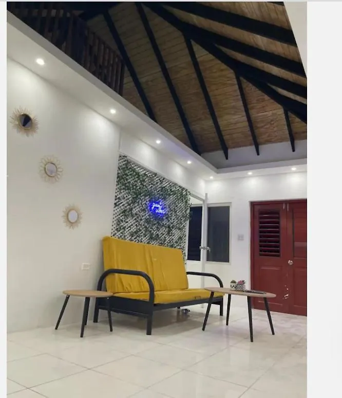 Queens Palace -Montego Bay Airport Suite 0*,  Jamaica
